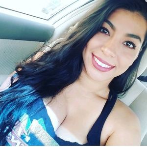 Meet your Posher, Ana